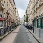 Lavishly Curated 1Bd Apartmentclignancourt