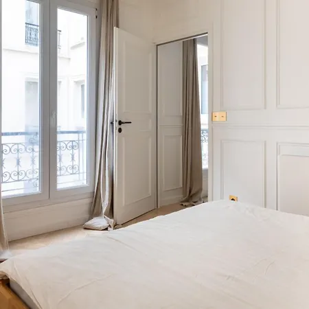 Lavishly Curated 1bd Apartmentclignancourt Appartamento